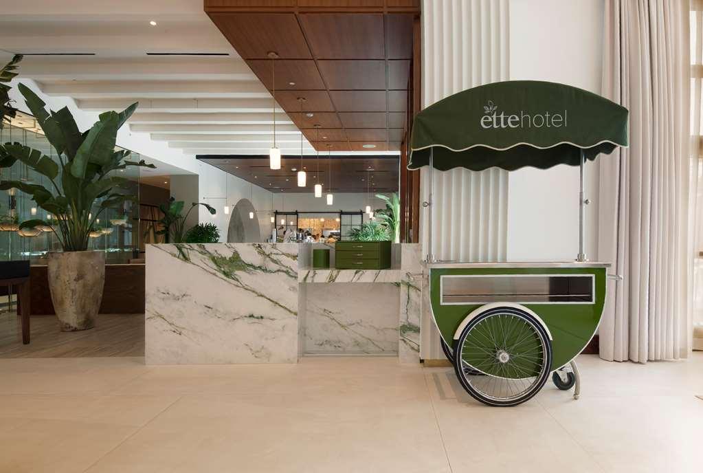 Ette Luxury Hotel & Spa Four Corners Интерьер фото A mobile coffee cart